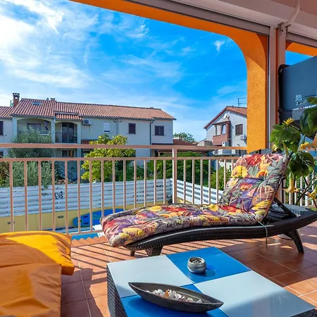 Venus House With Pool Holiday home Banjole