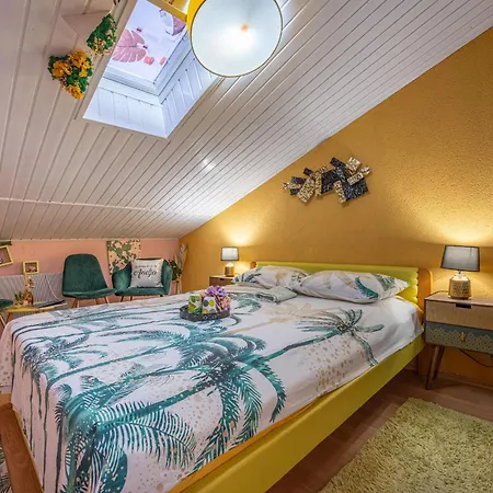 Holiday home Venus House With Pool *