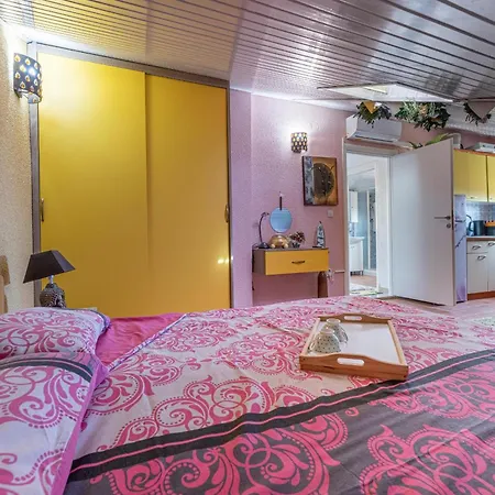 Venus House With Pool Holiday home Banjole
