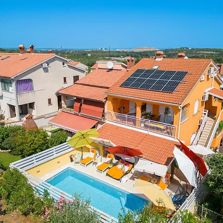 Дом отдыха Venus House With Pool Банджоле