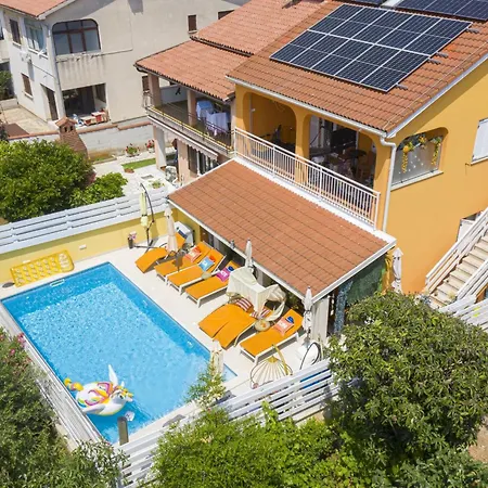House Venus With Heated Pool And Hot Tub Дом отдыха *