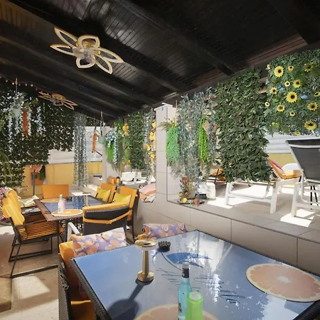 House Venus With Heated Pool And Hot Tub Дом отдыха
