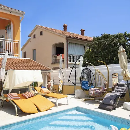 House Venus With Heated Pool And Hot Tub * Банджоле
