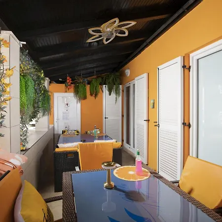 Дом отдыха House Venus With Heated Pool And Hot Tub